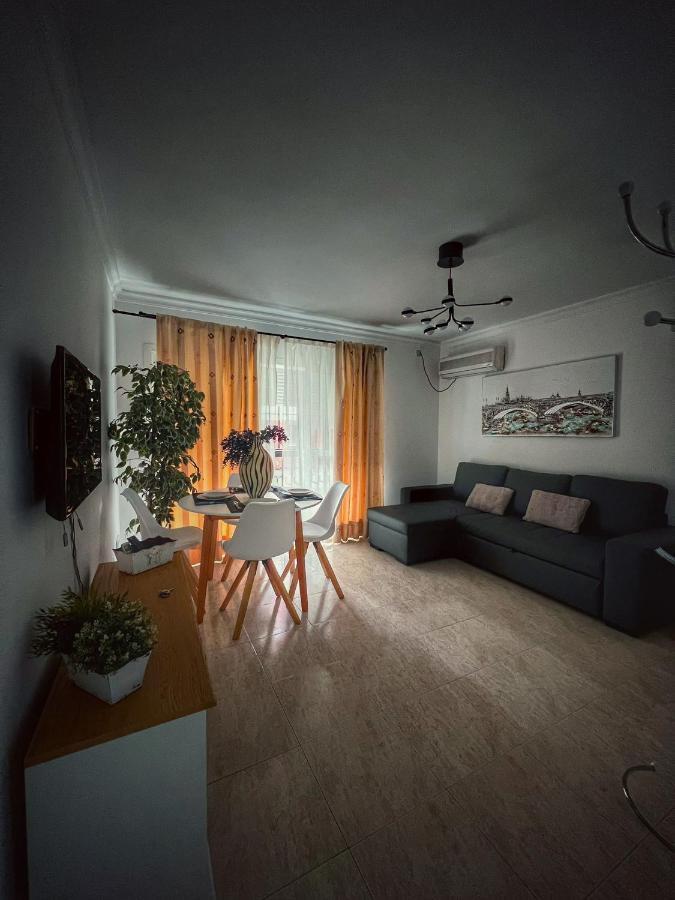 Loftriana Apartment เซบีญา ภายนอก รูปภาพ